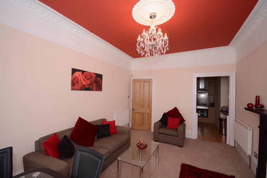 Townhead Apartments Glasgow Airport بيزلي الغرفة الصورة